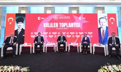 Vali Hüseyin Aksoy, Valiler Toplantısına katıldı.