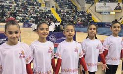 GYMini Cimnastik sporcuları üstün performans sergiledi.