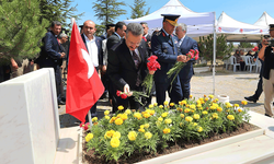 Eskişehirli şehit Fatih Dalgıç kabri başında dualarla anıldı