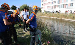 Eskişehir'de suya düşen çocuğu kurtaran şahıs akıntıya kapılarak kayboldu