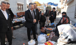 Eskişehir Valisi Aksoy semt pazarını ziyaret etti