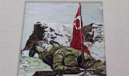 Kurtuluş Savaşı’nın simgesel resmi 100 farklı renk tonuyla nakşedildi