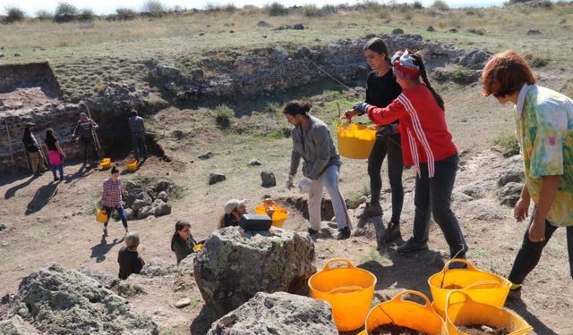 Karacahisar Kalesi’nin yüzde 10’luk kısmına ulaşıldı