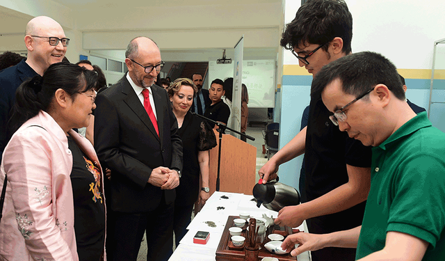 Eskişehir'de Turizm Fakültesi öğrencileri profesyonel seviyede mezun oluyor