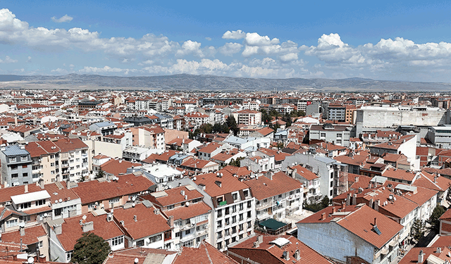 Eskişehir'e öğrenciler henüz gelmedi apartlar boş kaldı