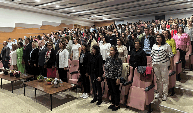 Eskişehir'de sağlık çalışanlarına normal doğumun avantajları anlatıldı