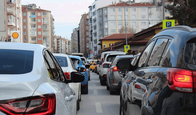 Eskişehir'de araç sayısındaki artış devam ediyor