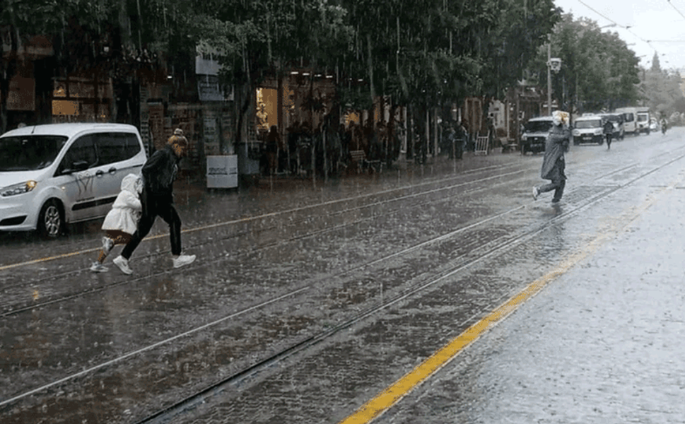 Eskişehir'de gök gürültülü sağanak yağış bekleniyor