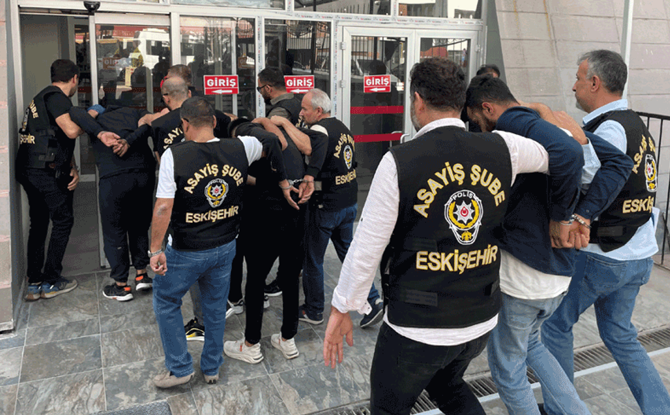 Eskişehir’de polise mukavemet gösteren kişiler serbest bırakıldı